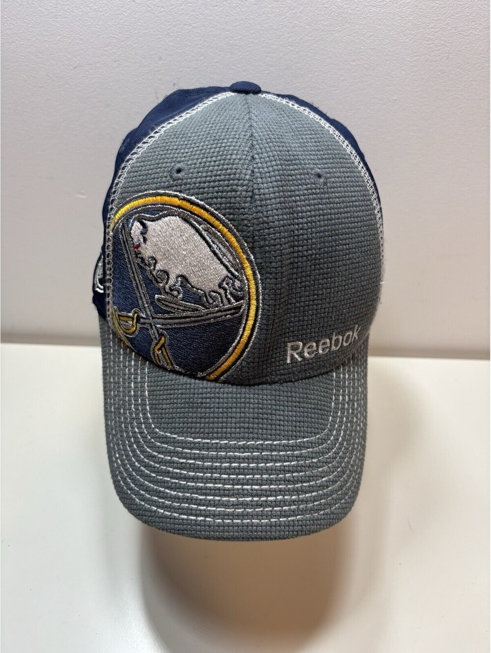 Buffalo Sabres Reebok Hat Cap Small / Medium NHL Center Ice Collection